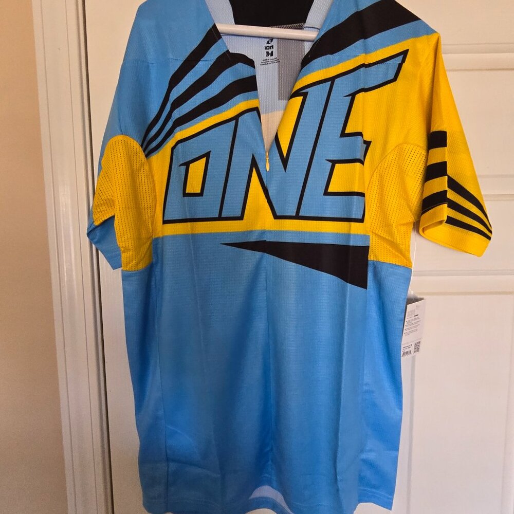 NWT Men's Ion 1/4 Zip Cycling Jersey - Multiple Sizes Avaialble